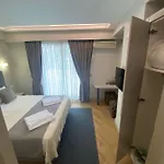 Bella 3 Hotel *