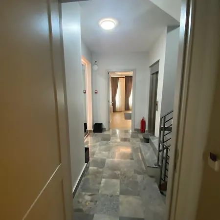 Bella 3 酒店