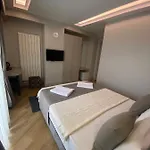 Hotel Bella 3 *
