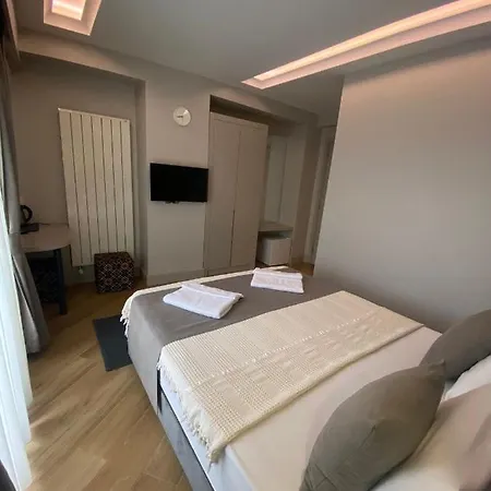 מלון Bella 3 *